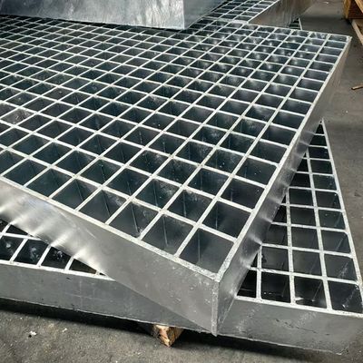 Decking Floor Hot Dip Galvanized Steel Grating With 30mm Bearing Bar Spacing