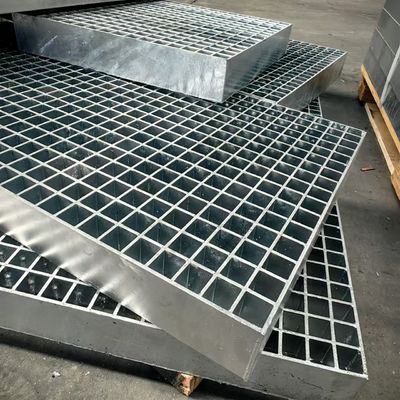 Decking Floor Hot Dip Galvanized Steel Grating With 30mm Bearing Bar Spacing