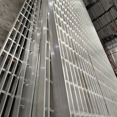30mm Bearing Bar Anti Rust Gully Hot Galvanized Steel Grating With 3mm Cross Bars