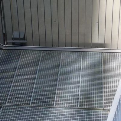 Industrial Modern Stainless Steel Floor Grating With Galvanized Bearing Bar