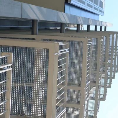 Machine Pressure Welded 3mm Cross Bar Industrial Steel Floor Decking Grating