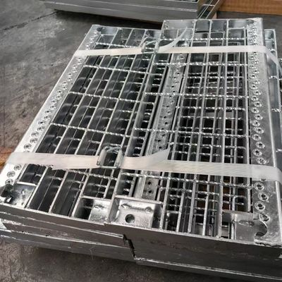 30mm Bearing Bar Spacing Anti Rust Steel Grating Welded With Machine Pressure Welding Technology