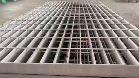 Type Flat Bar Steel Grating Surface Smooth For Construction Industry