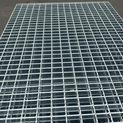 30mm Bearing Bar Spacing Industrial Steel Grating Stainless Texture 3mm Cross Bar Thickness