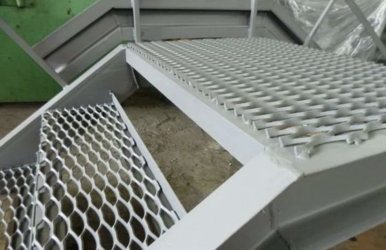 Customized Anti Slip Grating Simple Installation Excellent Abrasion Resistance
