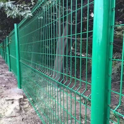 Versatile Durable 50x50mm Mesh Size Welded-Mesh Fence System With 2.5mm Wire Diameter