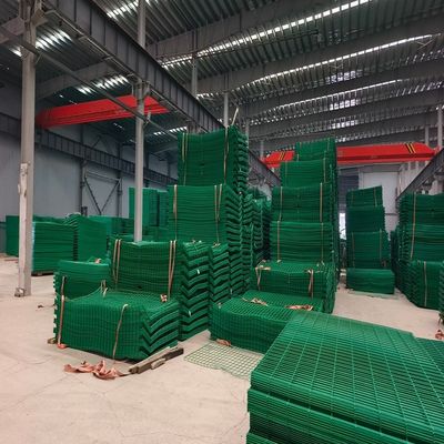 60x60mm Post Size PVC Coated Welded Wire Mesh Fence For Long Lasting Security