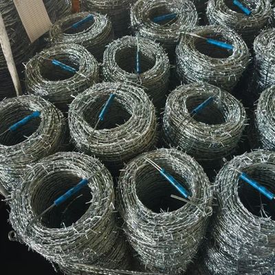 Moderate Stainless Steel Mesh with 1 635 Mesh Count and Mill Edge / Slit Edge