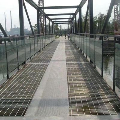 Flat Bar Type Anti Rust Heavy Duty Steel Grating With Machine Pressure Welding Technology