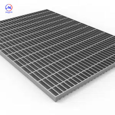 Flat Or Serrated Anti-Rust Steel Grating Customized For Long-Lasting Performance