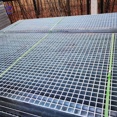 10 Tons Per Day Industrial Steel Grating Customized 100mm Cross Bar Spacing
