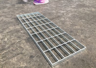 Non Skid Stair Treads Hot Dip Galvanized Feature ISO9001 Certification