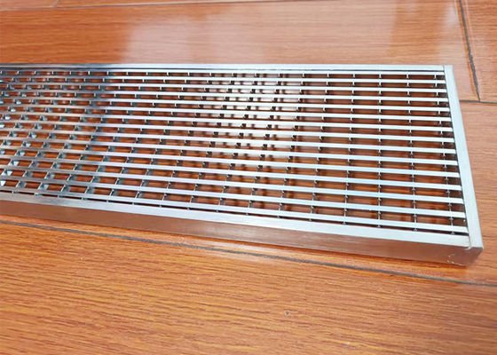 20×4mm Stainless Steel Linear Grating Swimming Pool Drainage Trays