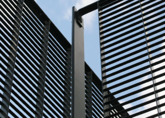 Anti Corrosion 2mm Metal Fence Grating Low Carbon Painting