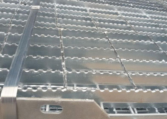 Anti Slip Serrated Heavy Duty Steel Grate Hot Dipped Galvanized Coating