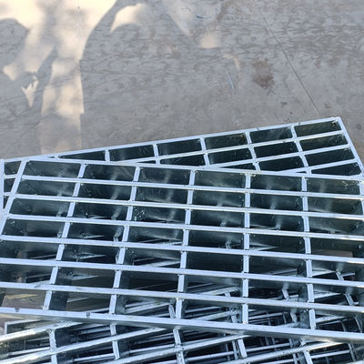 Hot Dipped Galvanized Press Locked And Welded Steel Grating Walkway