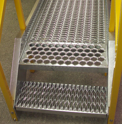 13 Gauge 5/8/10 Diamond Plank Grating 36'' Width Aluminum