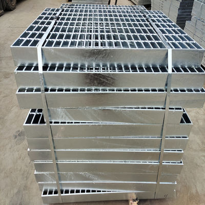 657/30/100 Heavy Duty Steel Grating Hot Dip Galvanized Pedestrian Channel Installed