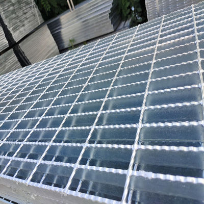 1.5mm Thickness Serrated Steel Grating 303/40/100 Anti Corrosion