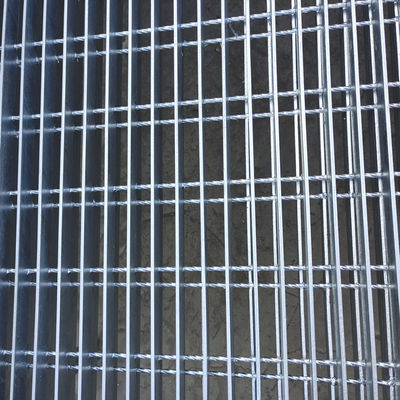 Anti Corrosion Industrial Steel Grating Anti Slip Stair Step Galvanized