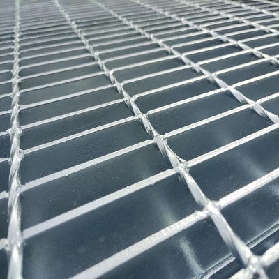 Galvanized Anti Tread Industrial Steel Grating Empty Grid Plate For Petroleum Platform