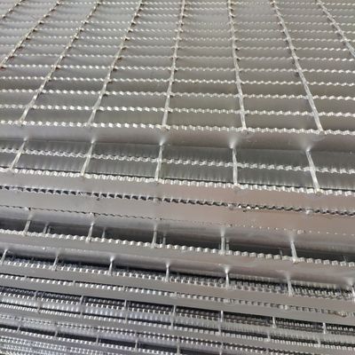 Flat Bar Type Industrial Steel Grating Stainless Steel Texture 3mm Cross Bar Thickness