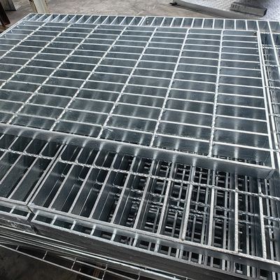Machine Pressure Welded Flat Steel Grating / Gully Grating Modern Style Steel Floor Decking Grating