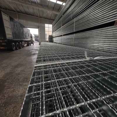 Machine Pressure Welded 30mm Industrial Steel Grating With Bright Surface 3mm Crossing Bar