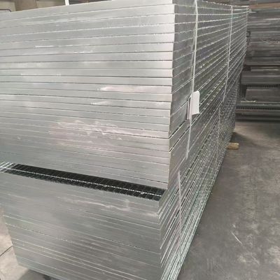 Corrosion-Resistant Serrated Industrial Steel Grating with Ventilation Features