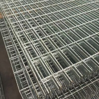 3mm 35mm Reinforced Bearing Bar Steel Grating For Heavy Duty Floor