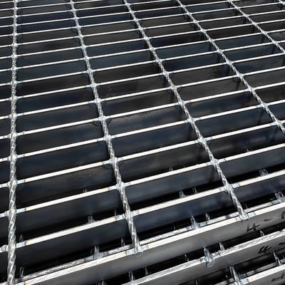 Steel Floor Grating with Machine Pressure Welding Cross Bar Pitch 30mm