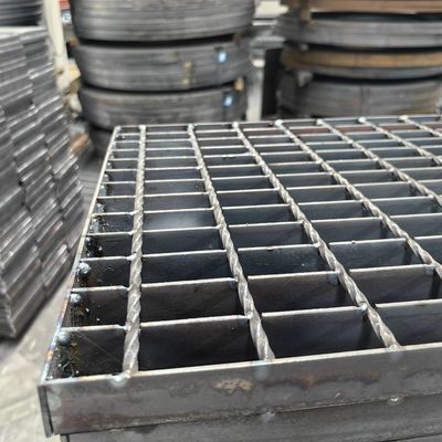 Machine Pressure Welded Smooth Surface Industrial Steel Bar Grating Stainless Steel Modern