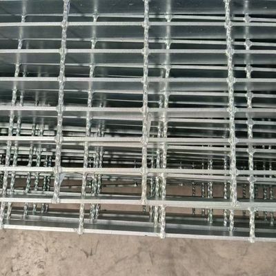 Heavy Duty Reinforced Edges serrated steel grating High Impact Resistance