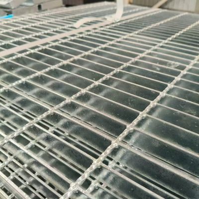 Easy To Maintain Galvanised Steel Grating Simplifying Cleaning And Upkeep