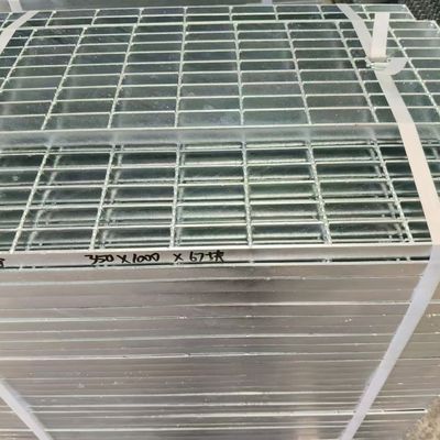 Chemical Resistant Steel Grating for Laboratories and Chemical Plants