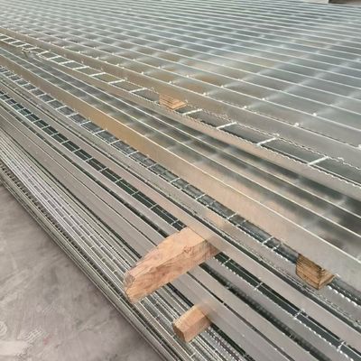 40 to 130mm Cross Bar Pitch Industrial Steel Grating for Different Requirements
