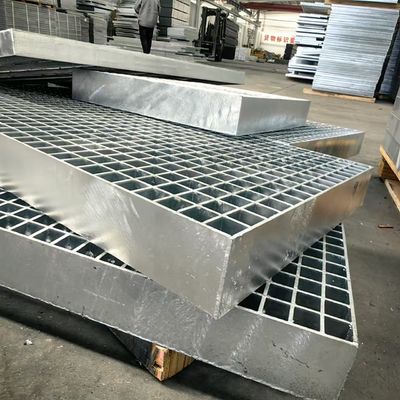 Decking Floor Hot Dip Galvanized Steel Grating With 30mm Bearing Bar Spacing