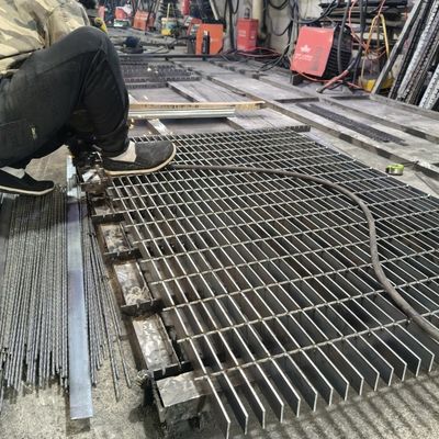 Heavy Duty Stainless Steel Flat Steel Grating Welded for Long Lasting Performance