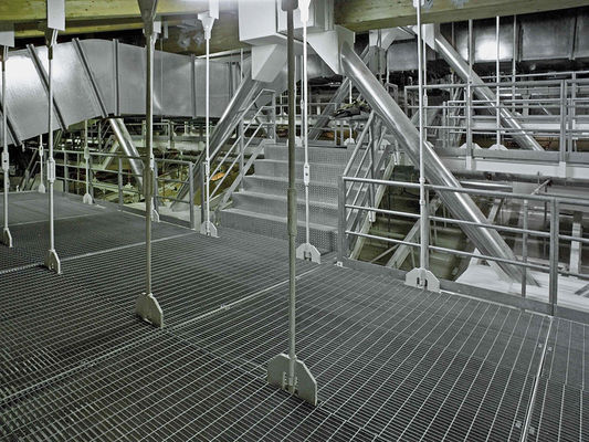 6mm Cross Bar Size Industrial Steel Grating Good Ventilation Twist Steel Raw Materials