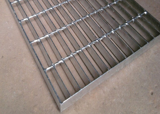 Open Grate Stair Treads For Wet Decks Hot Dip Galvanized Feature