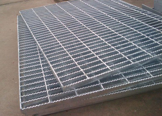 1100*6000mm Serrated Steel Grating , Floor Forge Walkway Steel Grating