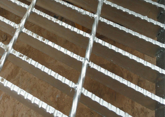 Standard Serrated Steel Grating , Expanded Metal Grating Raw Material