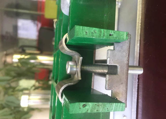SS304 SS316 Steel Grating Clips , Eco M Clips For Fiberglass Grating