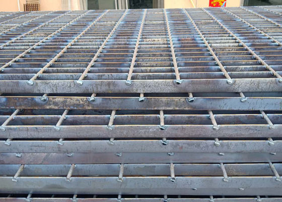 Welding Hot DIP Galvanised Steel Grating For Floor And Trench Painted