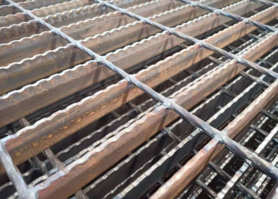 Durable Untreatment Serrated Steel Grating 6m Board For Manhole Covers