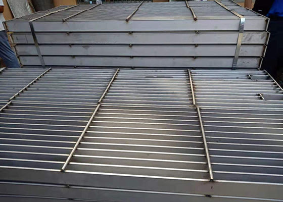 Hot Dip Galvanized Serrated Steel Grating With Steel Bar For Working Platform