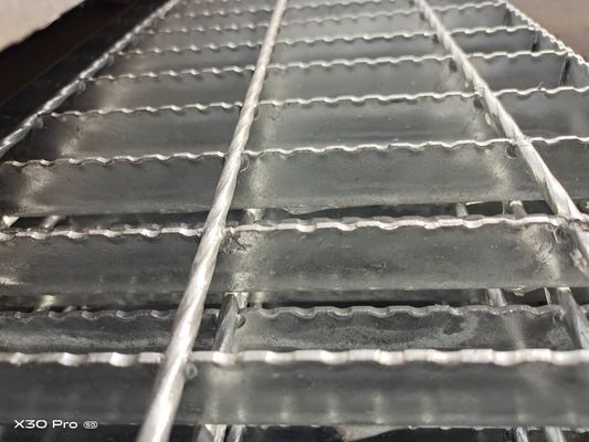75 X 7 X 4 Flat Hot Dipped Galvanized Serrated Steel Grating