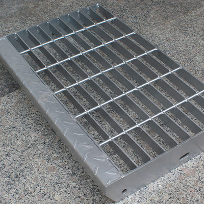 Stainless Hot Dip Galvanized Welded Bar Grating With Checker Nosing