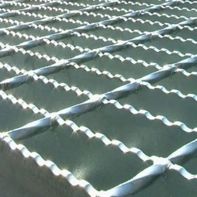 2mm Thickness Hot Dip Galvanized Serrated Steel Grating For Floor
