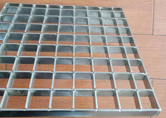 Stainless Steel Bar Grating Drainage walkway Press Locked With 35x35mm Mehs Size